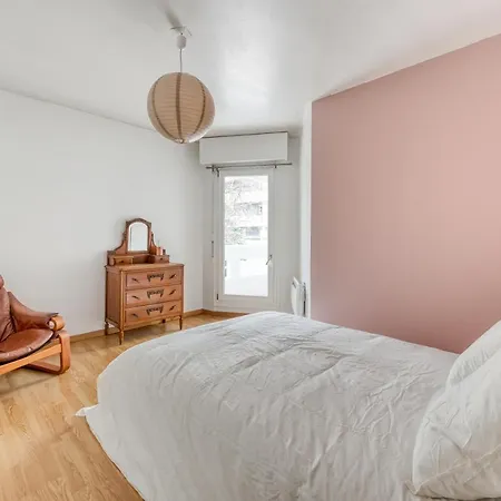 Apartment 3 Bedroom With Balconies *