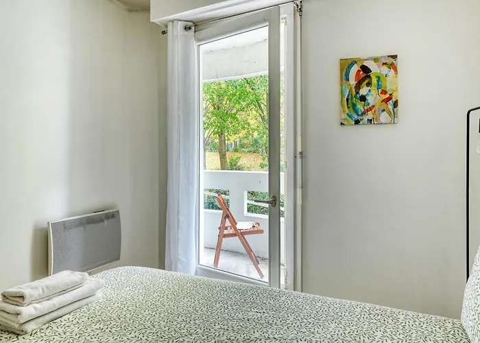 شقة 3 Bedroom With Balconies