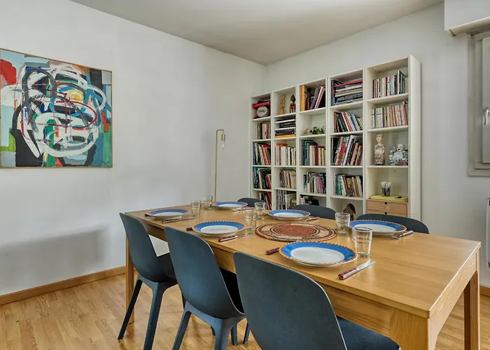 3 Bedroom With Balconies شقة